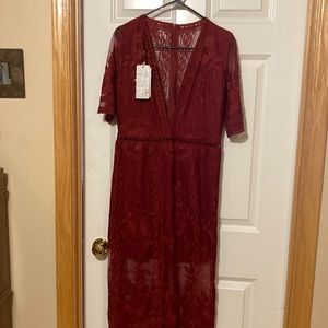 NWT. Eleter elegance lace dress - sizeM